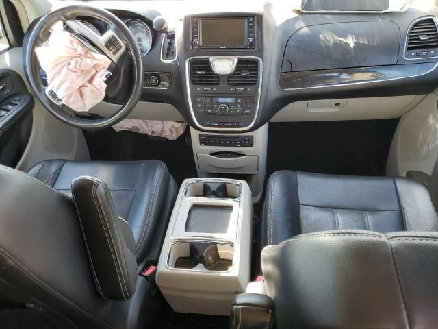 2012 Chrysler Town & Country Touring L