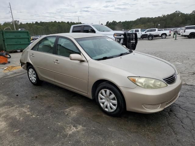 2005 Toyota Camry LE