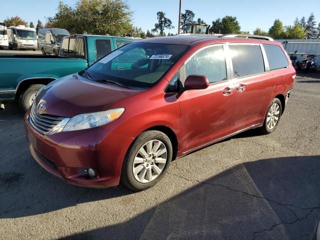 2012 Toyota Sienna XLE