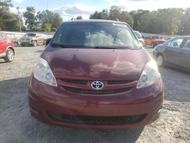 2008 Toyota Sienna LE