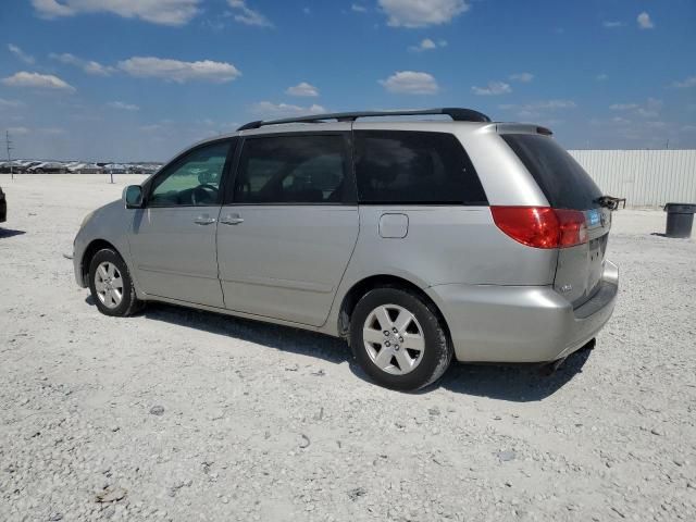 2006 Toyota Sienna XLE