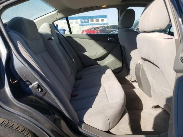 2010 Nissan Altima Base