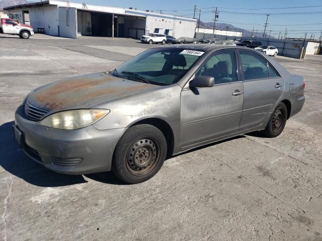 2005 Toyota Camry LE