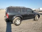 2006 Nissan Pathfinder LE