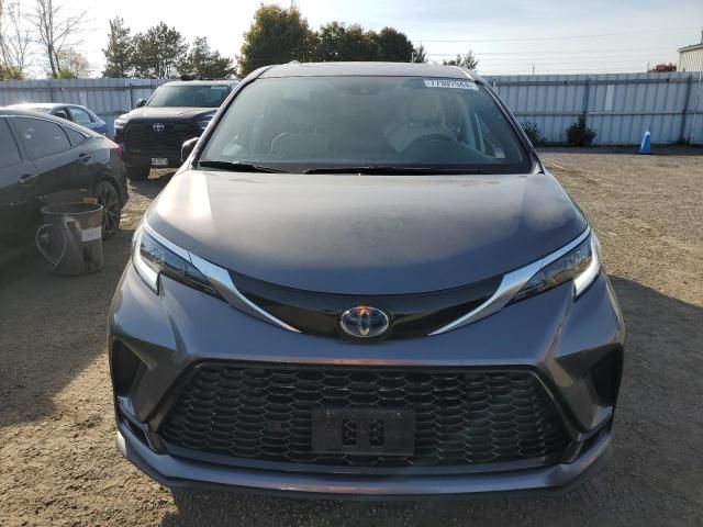 2021 Toyota Sienna LE