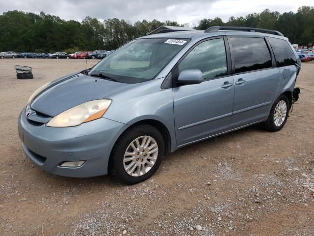 2010 Toyota Sienna XLE