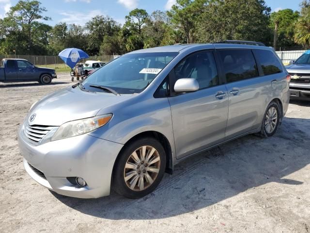 2012 Toyota Sienna XLE