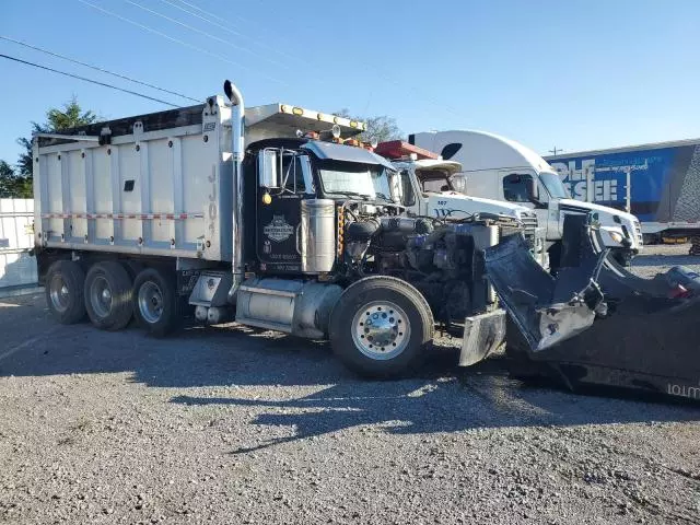 1996 Peterbilt 379