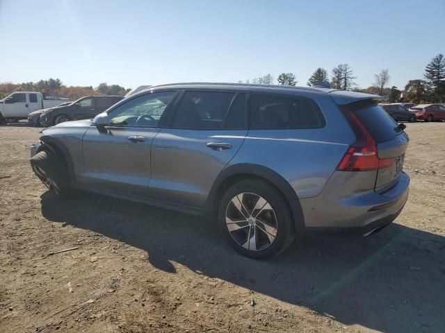 2020 Volvo V60 Cross Country T5 Momentum