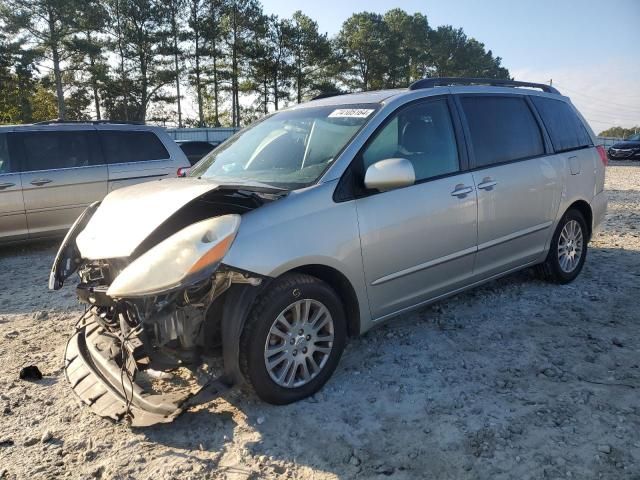 2010 Toyota Sienna XLE