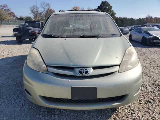 2009 Toyota Sienna CE