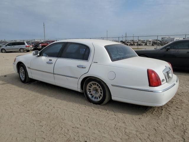 1999 Lincoln Town Car Executive