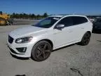 2015 Volvo XC60 T6 R-DESIGN Platinum