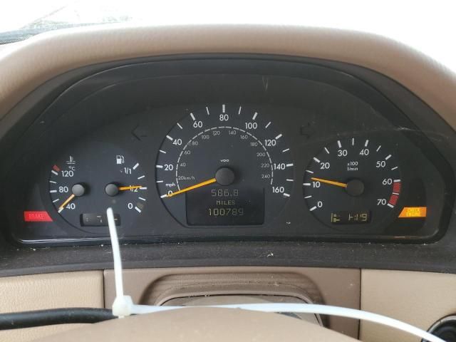 2000 Mercedes-Benz E 320