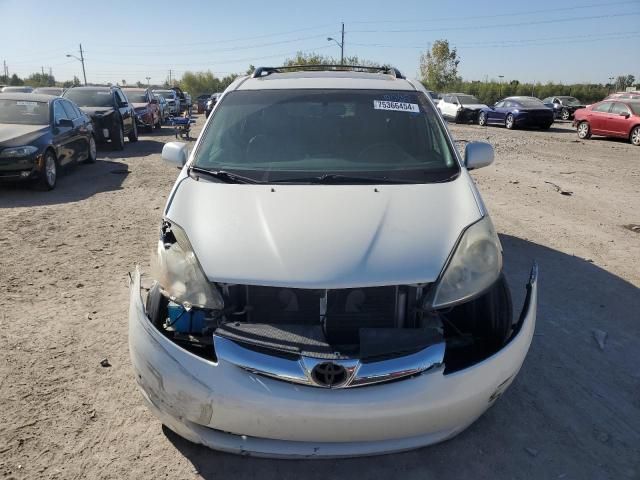 2010 Toyota Sienna XLE