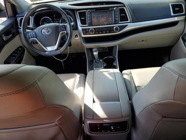 2019 Toyota Highlander SE