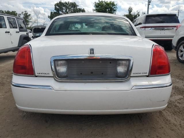 2006 Lincoln Town Car Signature Limited