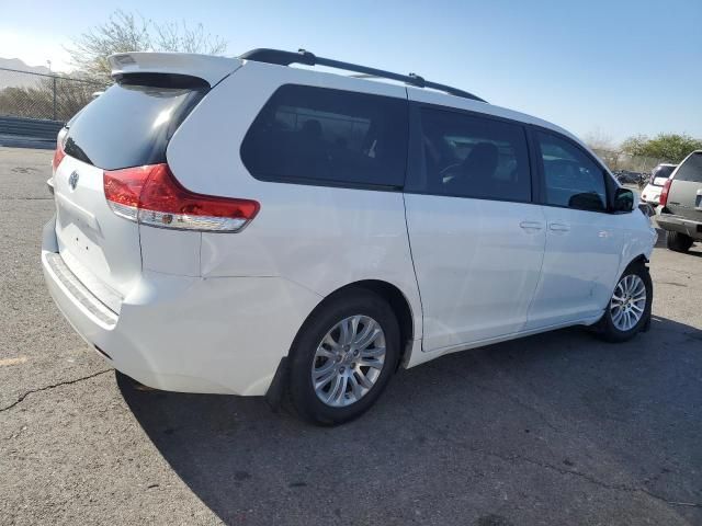 2011 Toyota Sienna XLE