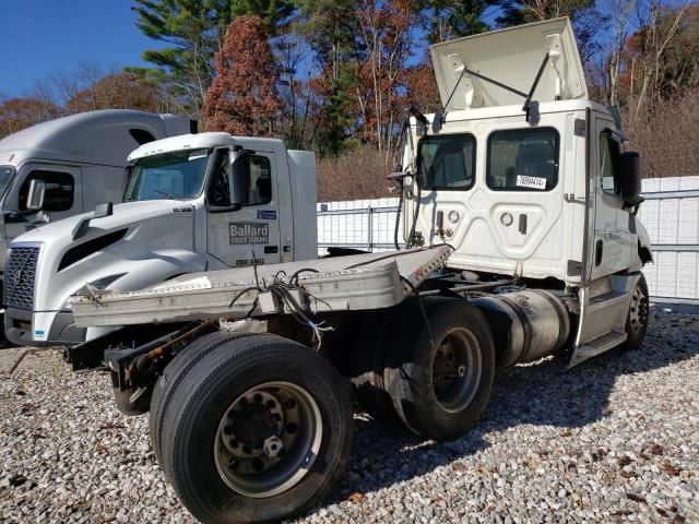 2023 Freightliner Cascadia 126