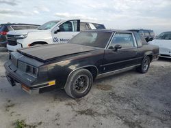 Carros dañados por inundaciones a la venta en subasta: 1984 Oldsmobile Cutlass Calais