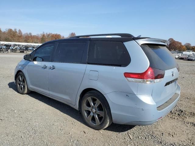 2013 Toyota Sienna XLE