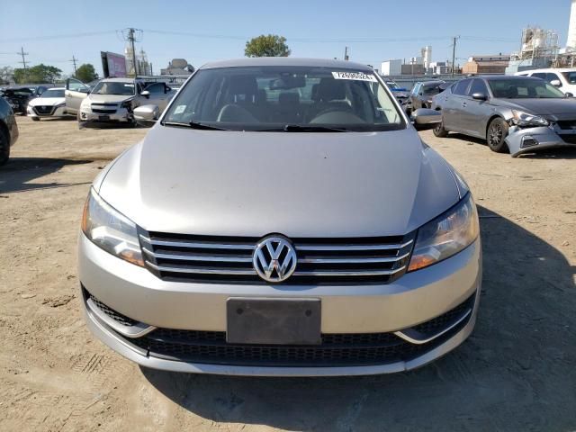 2013 Volkswagen Passat SE