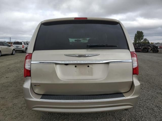 2016 Chrysler Town & Country Touring