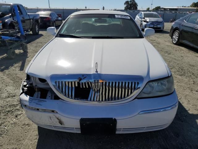 2009 Lincoln Town Car Signature Limited