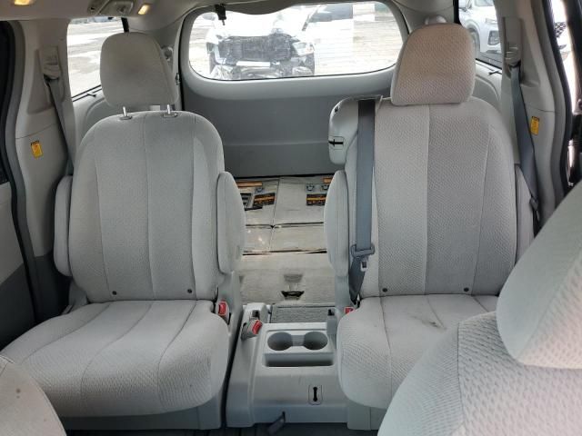 2012 Toyota Sienna LE