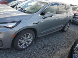 Carros dañados por inundaciones a la venta en subasta: 2023 Buick Enclave Essence