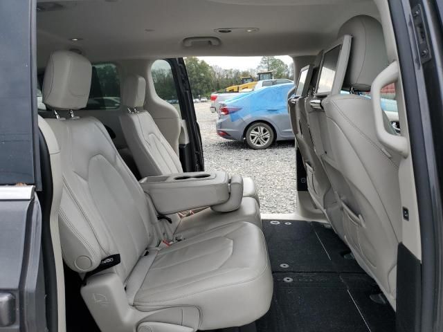 2017 Chrysler Pacifica Touring L Plus