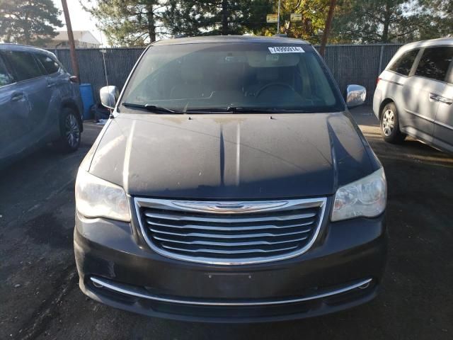 2012 Chrysler Town & Country Touring L