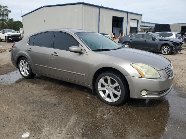 2004 Nissan Maxima SE