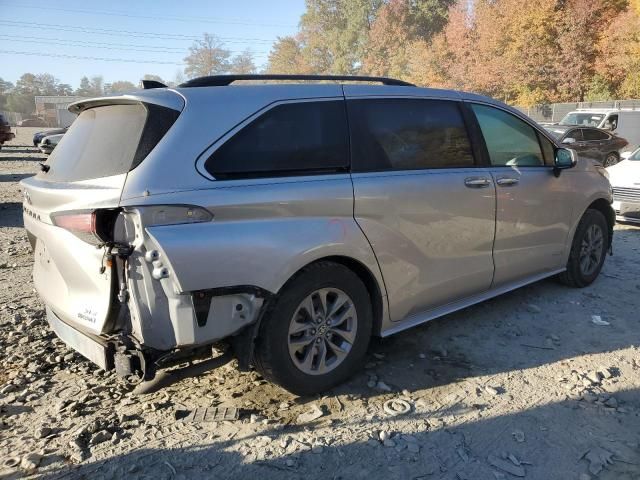 2021 Toyota Sienna XLE