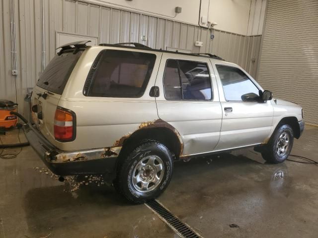 1998 Nissan Pathfinder LE