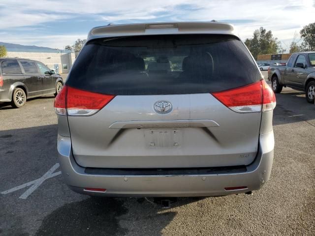 2013 Toyota Sienna XLE