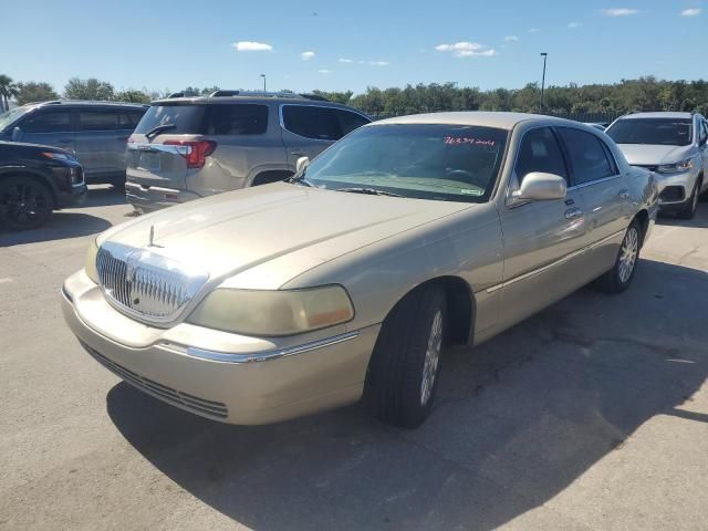 2004 Lincoln Town Car Executive