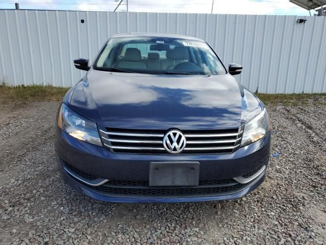 2014 Volkswagen Passat SE