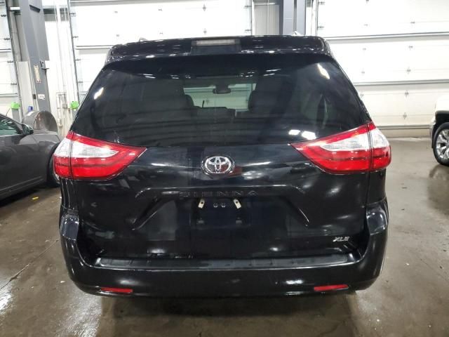 2017 Toyota Sienna XLE