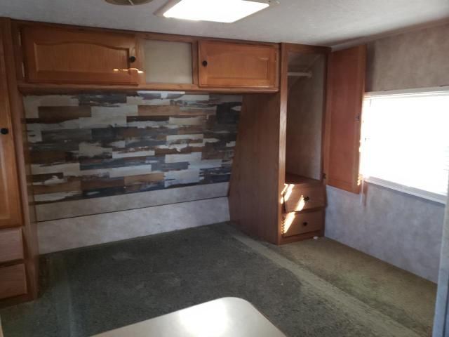 2005 Springdale Travel Trailer