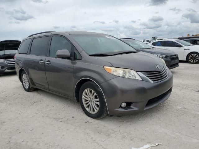 2011 Toyota Sienna XLE