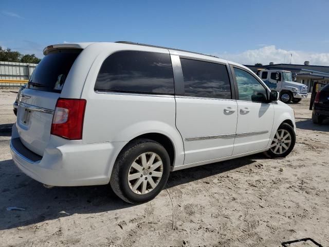 2016 Chrysler Town & Country Touring