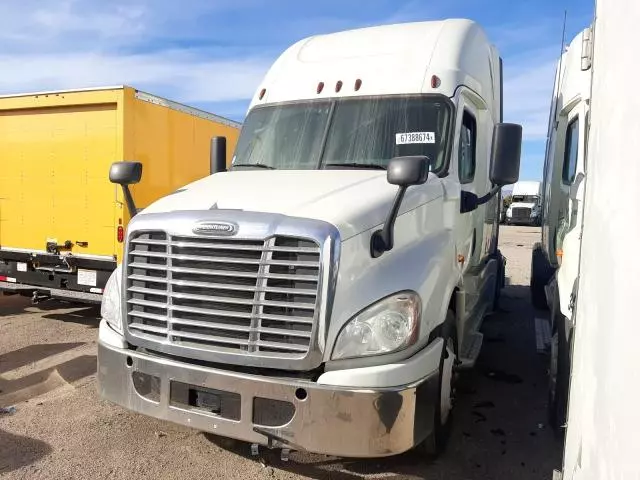 2019 Freightliner Cascadia 125