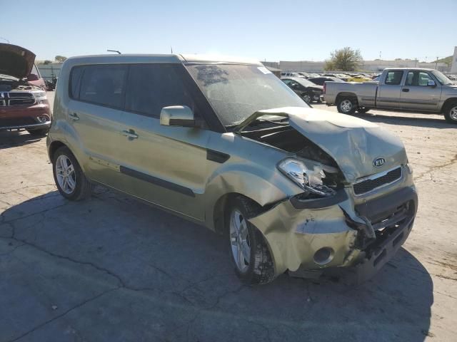 2011 KIA Soul +