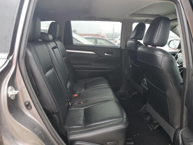 2018 Toyota Highlander SE