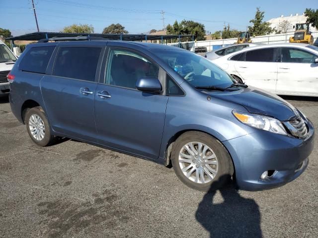 2014 Toyota Sienna XLE