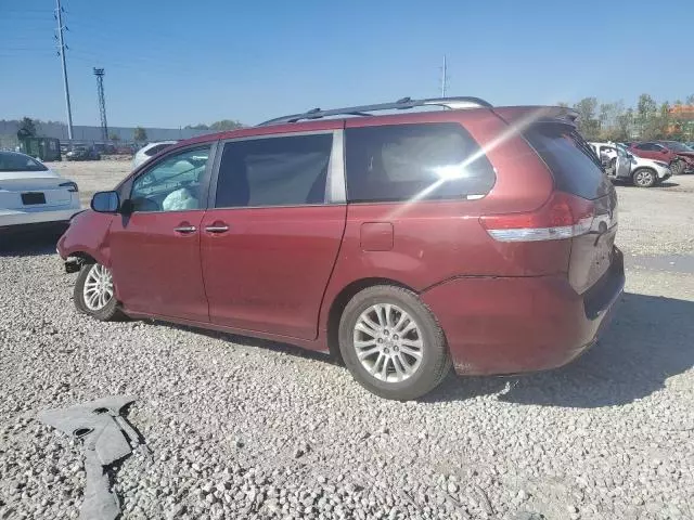 2014 Toyota Sienna XLE