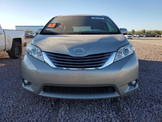 2016 Toyota Sienna XLE