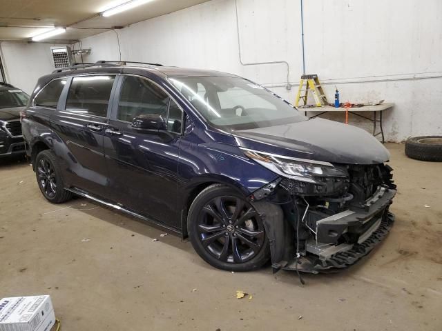 2022 Toyota Sienna XSE