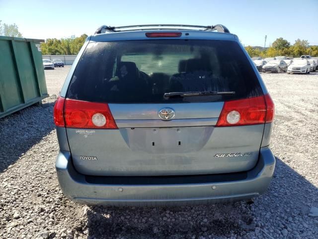 2008 Toyota Sienna XLE